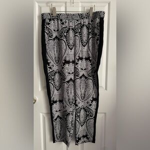 Chico's Seville Paisley Tuxedo Stripe Ankle Pants Size 2.5R Black/White